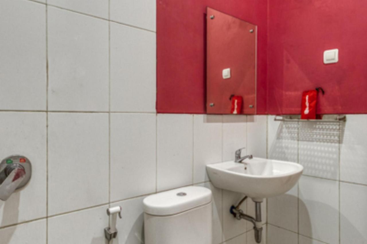 Reddoorz Plus @ Flory Hotel Yogyakarta Exteriör bild